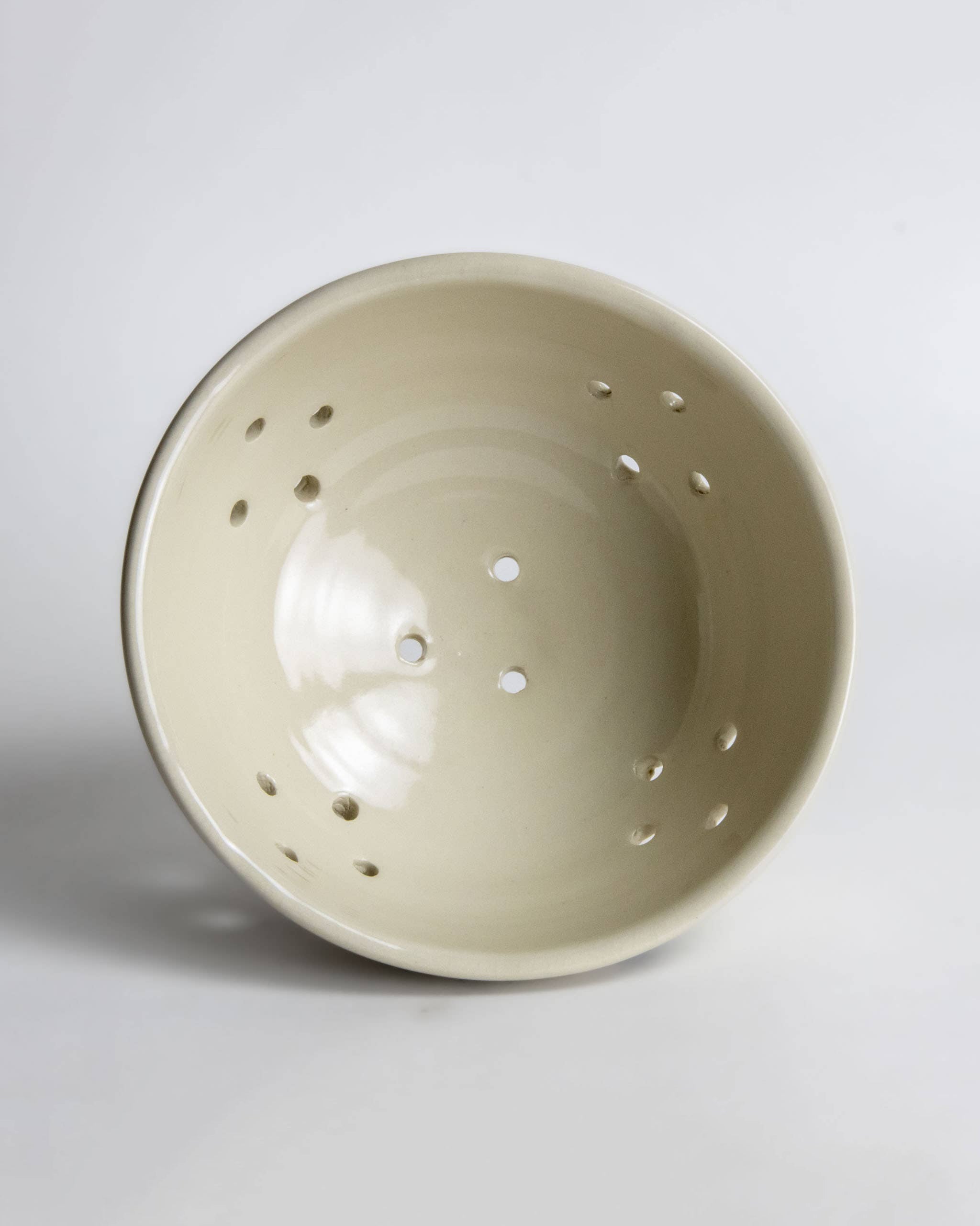 Berry Colander and Saucer