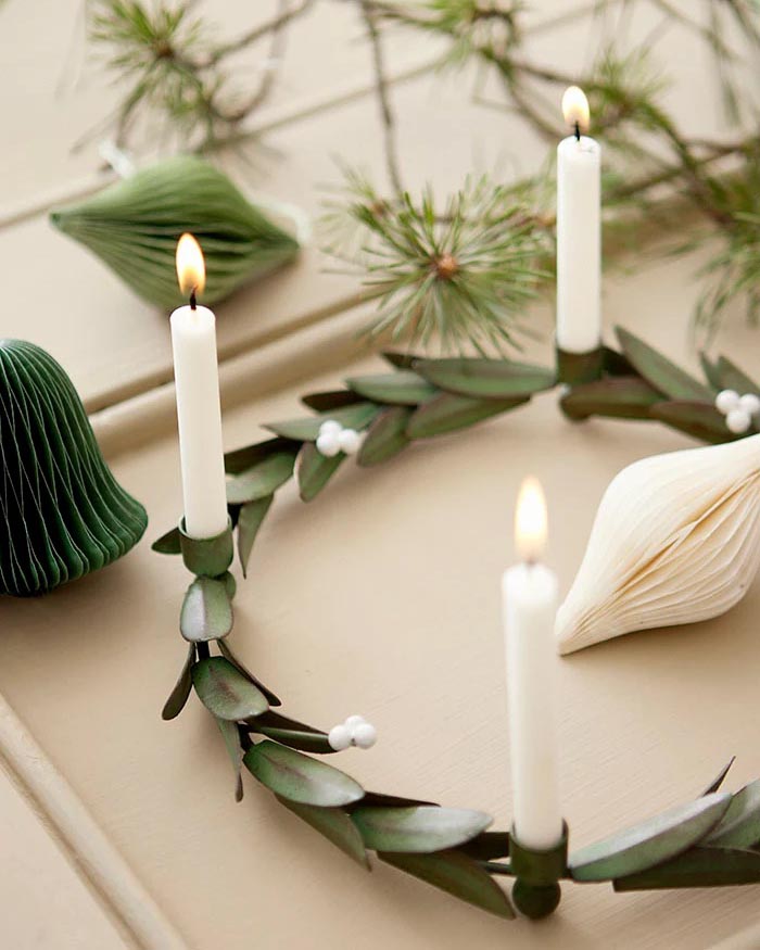 Advent Candle Holder with Leaves and Berries